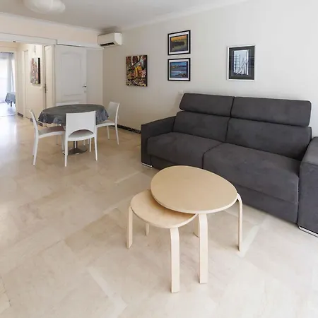 Spacieux En Bord De Apartmán *